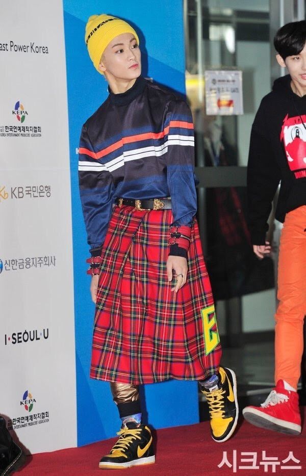 Mark NCT Ungkap Kostum Panggung yang Paling Dia Benci