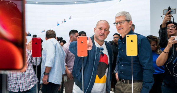 Ferrari Kolaborasi dengan Desainer iPhone untuk Proyek Misterius