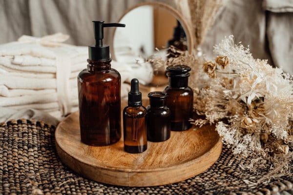 5 Bahan yang Paling Banyak Ada di Produk Skincare dan Fungsinya