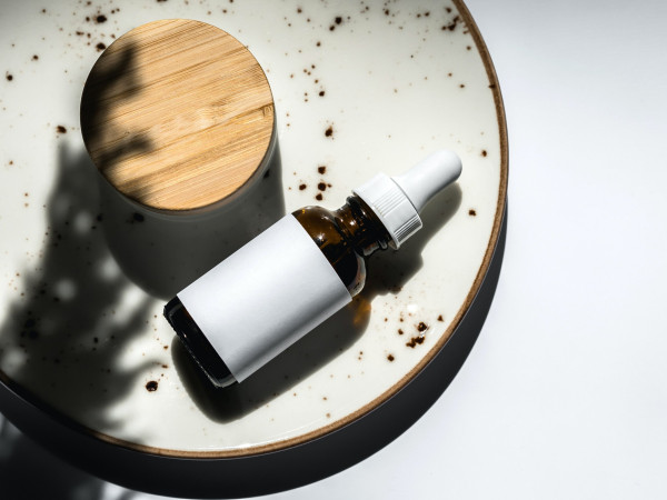 5 Bahan yang Paling Banyak Ada di Produk Skincare dan Fungsinya
