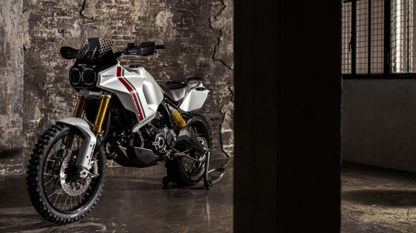 Rebut Pasar Honda CRF Series, Ducati Bongkar Pasang Mesin DesertX