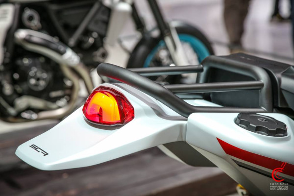 Rebut Pasar Honda CRF Series, Ducati Bongkar Pasang Mesin DesertX