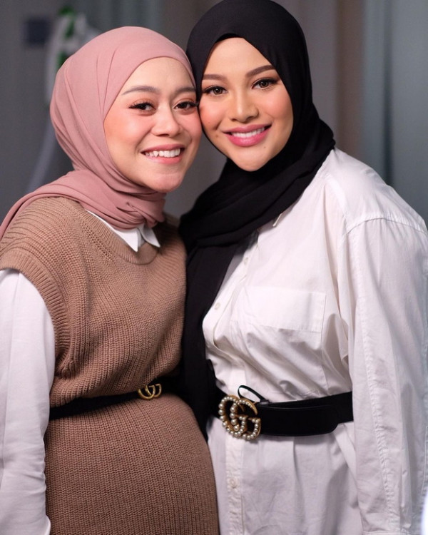 Foto Bareng Aurel Hermansyah, Perut Lesti Kejora Tampak Lebih Buncit