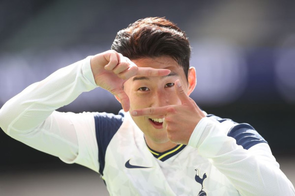 10 Bintang Korea dengan Penghasilan Terbanyak pada Paruh Pertama 2021