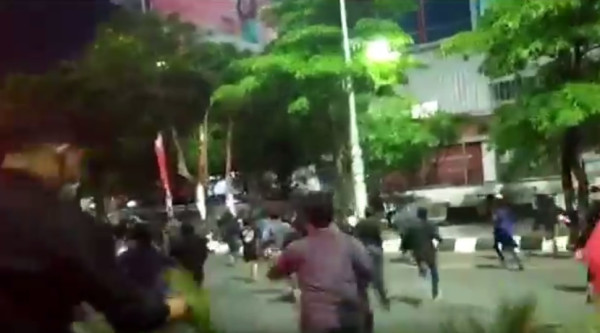 Demo Tolak Pelemahan KPK di Semarang Ricuh, 7 Mahasiswa Ditangkap