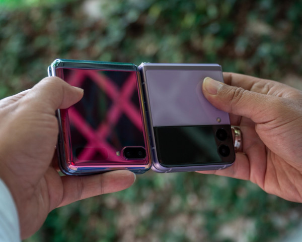 6 Hal Unik yang Bisa Dilakukan lewat Cover Display Galaxy Z Flip3
