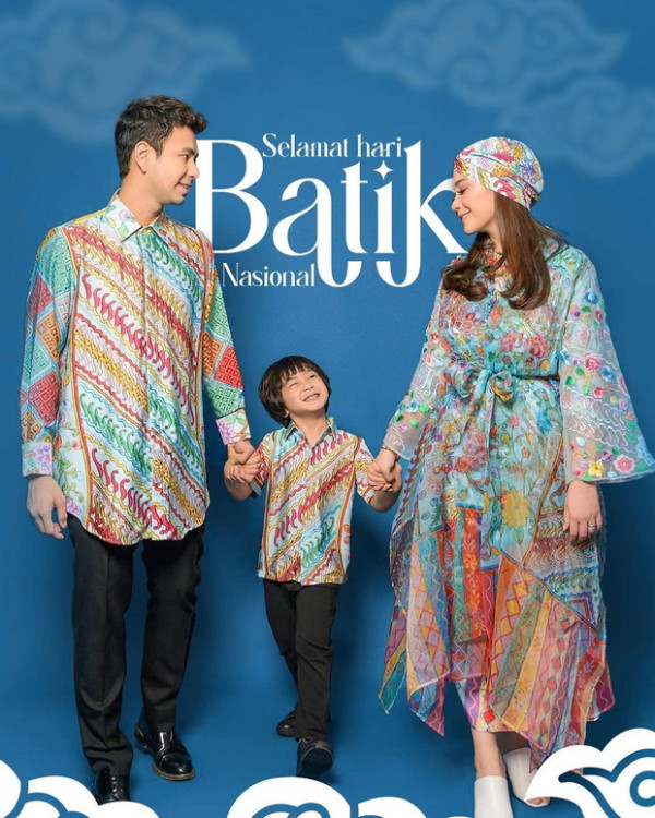 Keluarga Raffi Ahmad Kompak Pakai Batik, Kecantikan Nagita Banjir Pujian