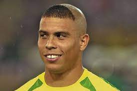 7 Gaya Rambut Unik Pemain Sepak Bola: dari Djibril Cisse sampai Ronaldo