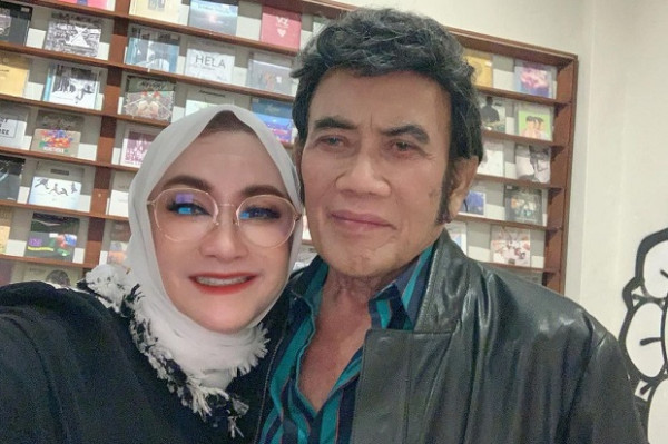 5 Artis Cantik Lawan Main Rhoma Irama, Nomor 2 Dipoligami 4 Kali