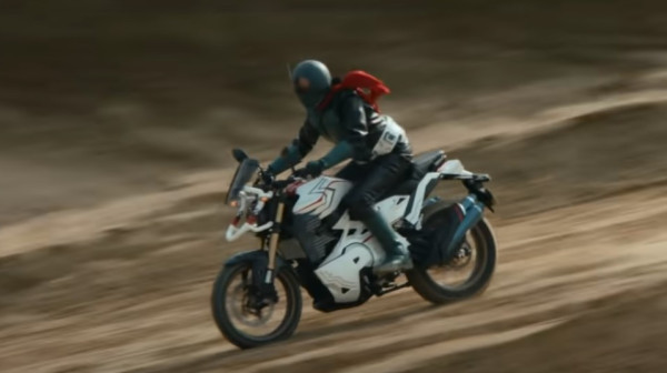 Trailer Film Baru Ksatria Baja Hitam Bikin Heboh, Ini Motor Baru Sang Jagoan