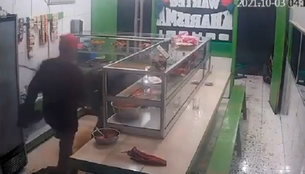 Viral Warteg di Kalimalang Sasaran Perampok, Warganet: Seram Buka 24 Jam