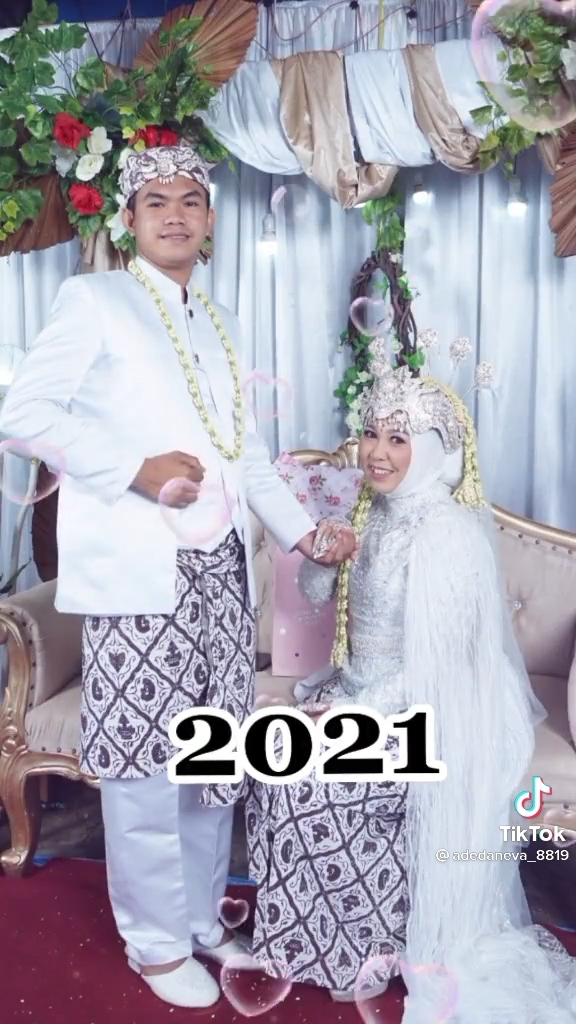 Viral Siswa Pria Nikahi Gurunya! 2019 Masih Jadi Murid, 2021 Resmi Suami Istri