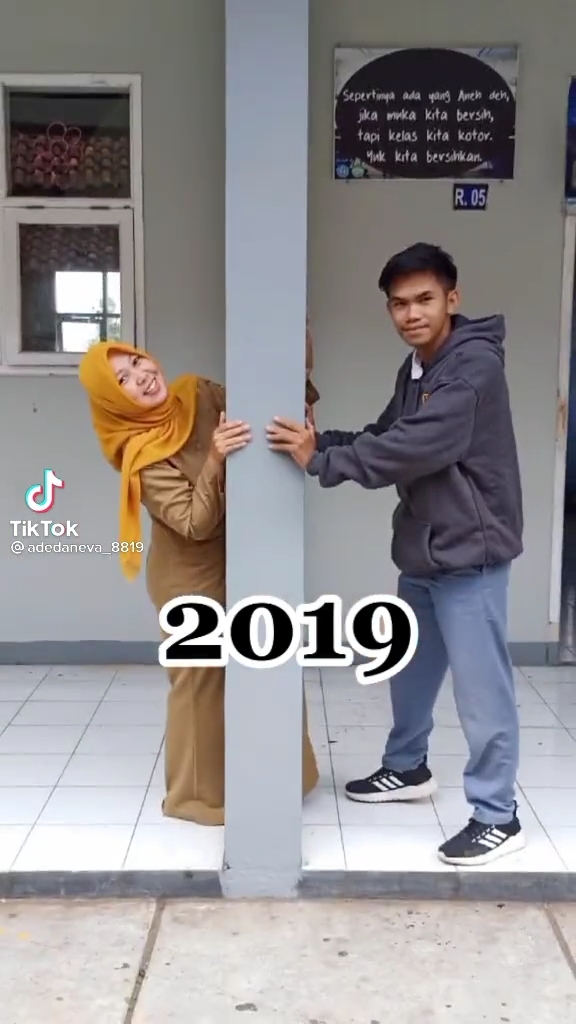 Viral Siswa Pria Nikahi Gurunya! 2019 Masih Jadi Murid, 2021 Resmi Suami Istri