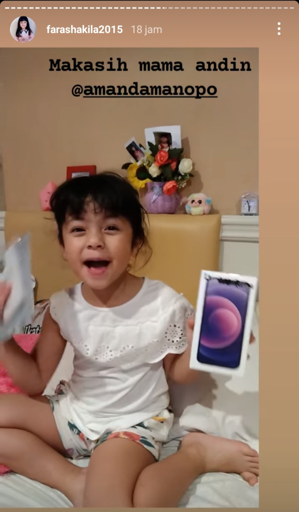 Tajir! Amanda Manopo Beri Kado Ulang Tahun Fara Shakila iPhone 12