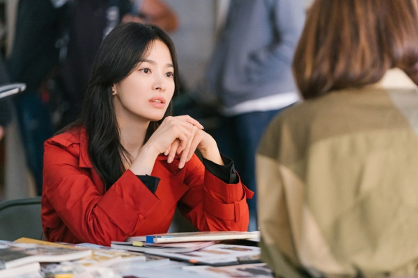 Song Hye Kyo Jadi Desainer di Drama Now, We Are Breaking Up