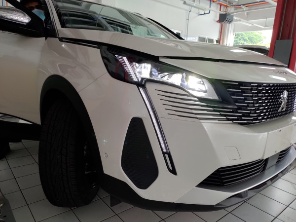 Membedah Teknologi Lampu Ajaib di Peugeot 5008 dan 3008