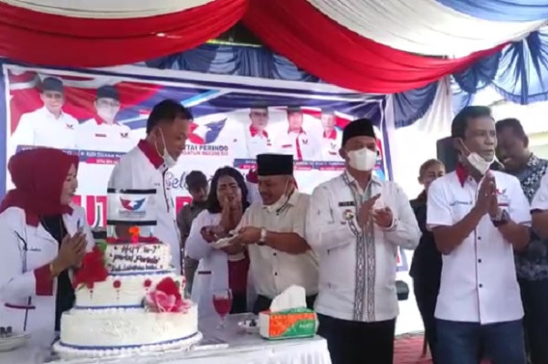 HUT Ke-7, DPD Partai Perindo Labuhanbatu Santuni Anak Yatim Piatu dan Resmikan Kantor Baru