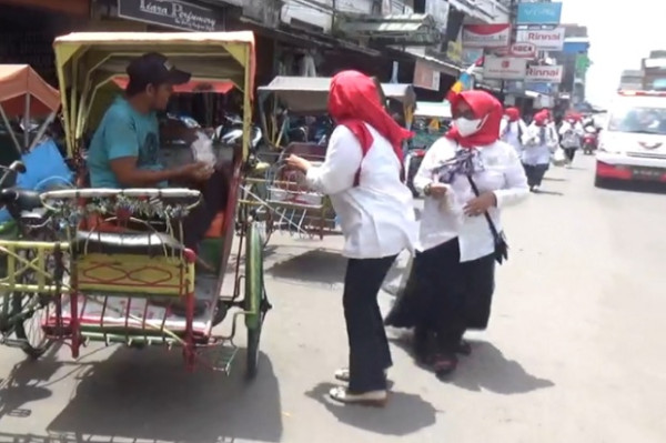 HUT Ke-7, DPD Perindo Tanjab Barat Gelar Bakti Sosial dan Doa Bersama
