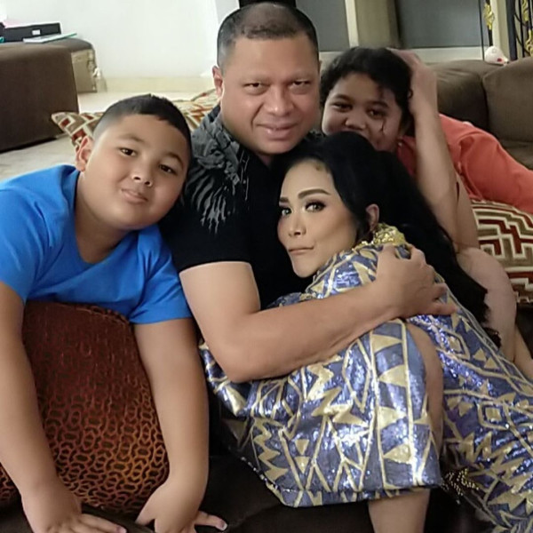 Krisdayanti dan Raul Lemos Akhirnya Bertemu Setelah 1 Tahun Pisah