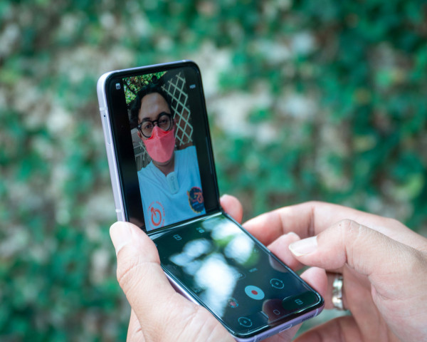 Tips Merekam Foto dan Video dengan Cara Unik di Galaxy Z Flip3 5G
