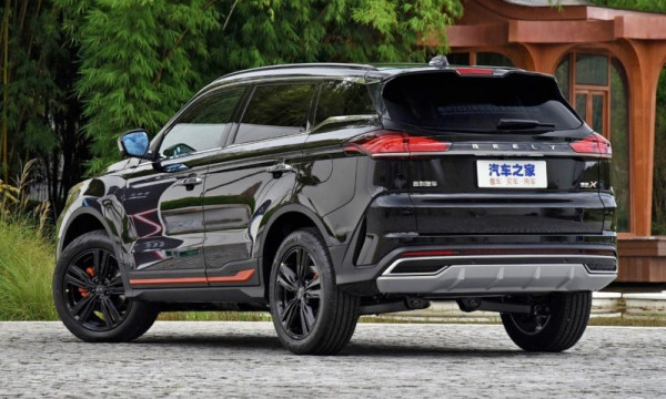 Sama-sama Terinspirasi Huruf X, Ini Adu Ganteng Mitsubishi Pajero Sport dengan Mobil China