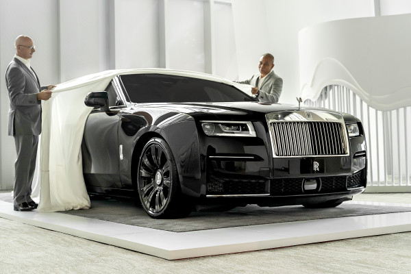 Uniknya Crazy Rich Indonesia yang Jadi Pelanggan Rolls-Royce dan Ferrari