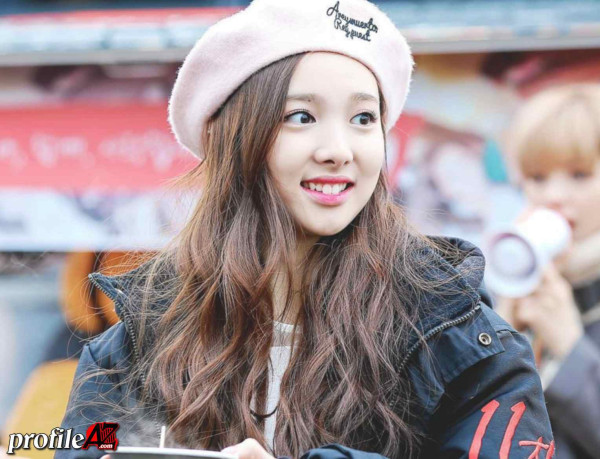 TWICE Ungkap 3 Kebiasaan Unik Nayeon yang Bikin Ngakak