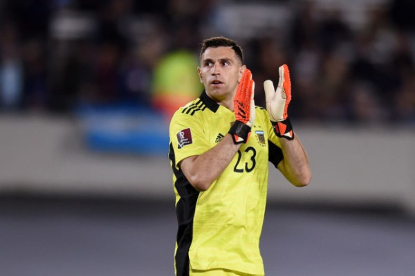 Jelang Argentina vs Peru, Messi Sanjung Martinez Kiper Terbaik di Planet Bumi