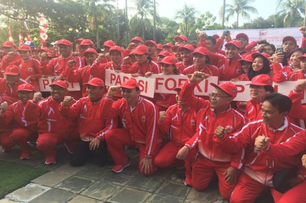 1.001 Cara Ahok dan Anies Bakar Semangat Atlet Jakarta di PON