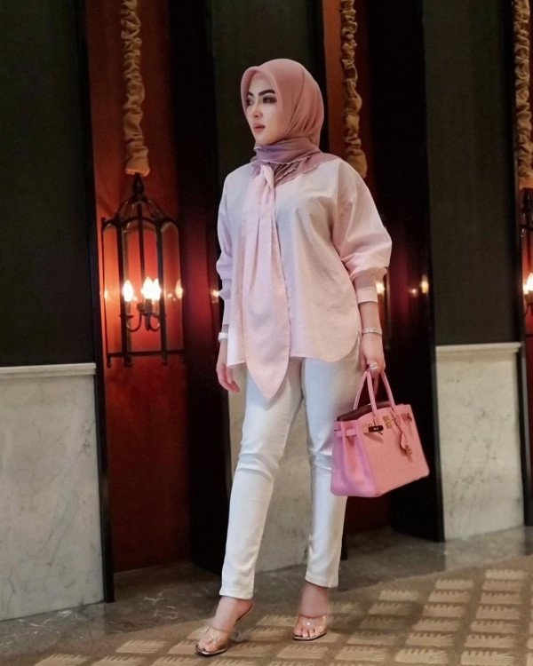 Penghasilan Syahrini Capai Rp1 Miliar Sehari, Sekali Nyanyi Rp200 Juta
