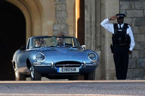 Aston Martin Pangeran Charles Gunakan Sisa Keju dan Anggur Sebagai Bahan Bakar