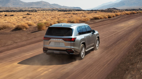 Lexus LX Versi Mewah dari Toyota Land Cruiser 300 Resmi Meluncur