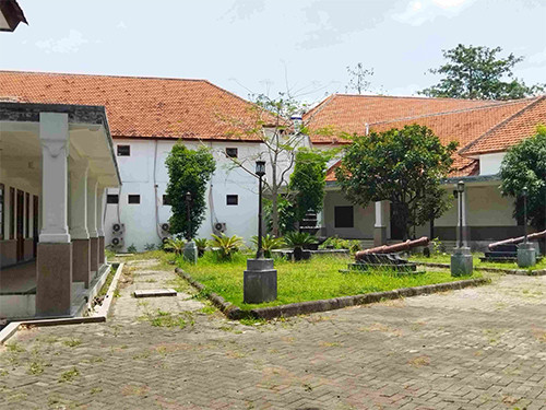 Misteri di Wisma Tumapel Malang, Penampakan Noni Belanda hingga Perempuan Berambut Panjang