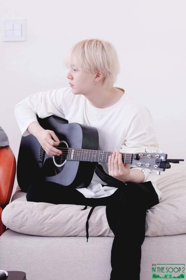 5 Ucapan Suga BTS yang Bikin Hati Nyaman, Anti-Toxic Positivity!