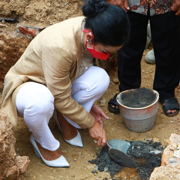 Krisdayanti Bantu Renovasi Gereja di Malang: dengan Izin Allah