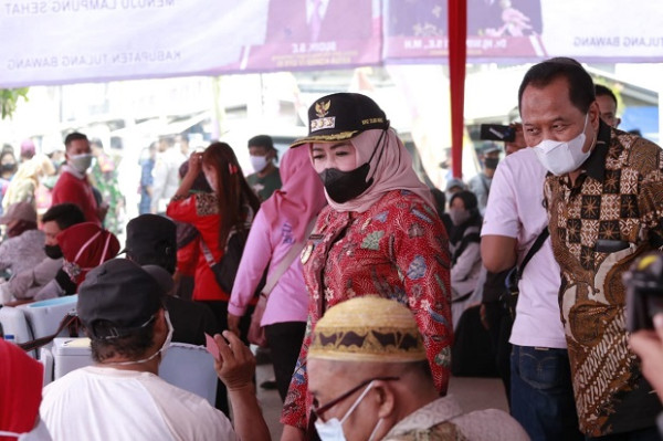 Bupati Melakukan Peninjauan Vaksinasi dan Jalan Exit Tol Lambu Kibang