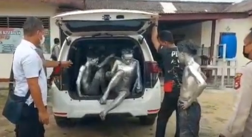 4 Manusia Silver Pelaku Pungli di Tol Keramasan Tak Berkutik Diciduk Polisi