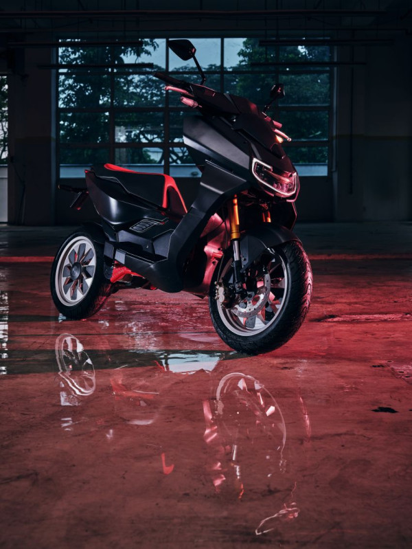 Mirisnya Nasib Sepeda Motor Listrik di Singapura dibanding Indonesia