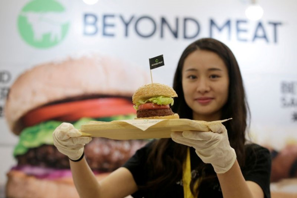 Tanpa Daging Asli, McDonald's Bakal Bikin Burger Nabati yang Diolah di Laboratorium
