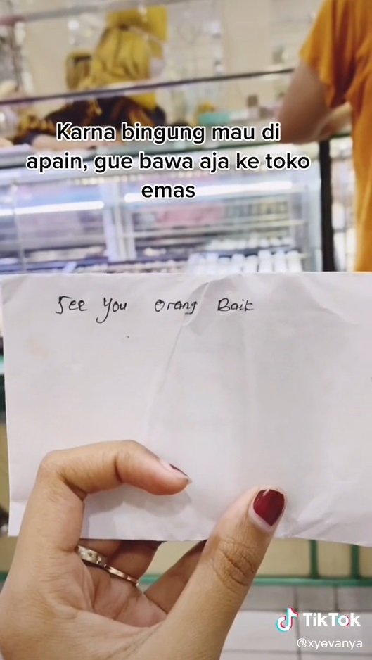 Viral! Wanita Dapat Amplop Nikahan dari Mantan, Isinya Langsung Dijadikan Kenangan