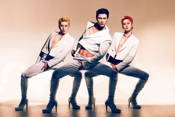 Pakai High Heels, 6 Idol K-Pop Pria Ini Berani Dobrak Stereotipe Gender