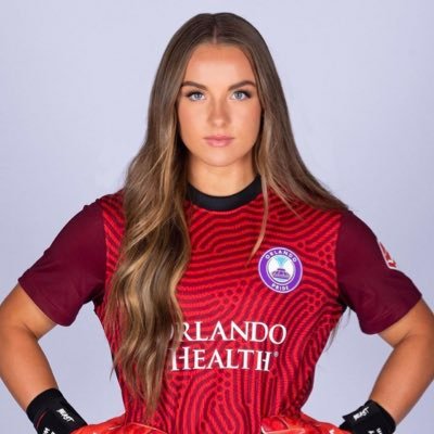 5 Pesepakbola Tercantik di Dunia