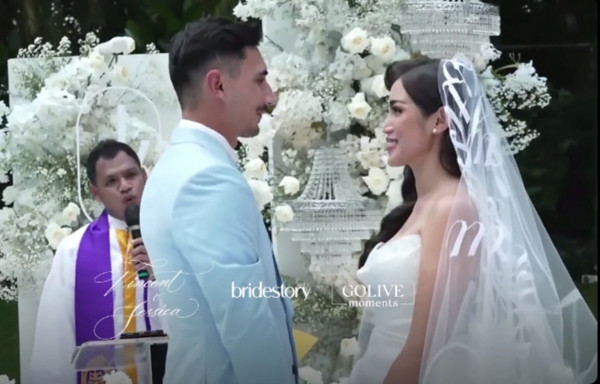 4 Momen Pernikahan Jessica Iskandar dan Vincent Verhaag, Pamer Ciuman Manis