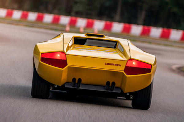Crazy Rich Misterius Terima dan Geber Lamborghini Satu-satunya di Dunia