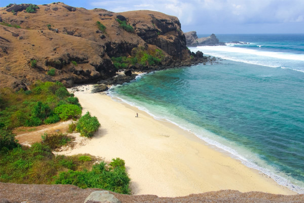 Plesiran ke Mandalika, Jangan Lupa Kunjungi 5 Pantai Indah Ini