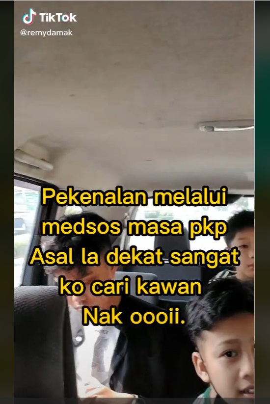 Viral! Ayah Antar Anak Kencan Pertama, Satu Keluarga Ikut Semua