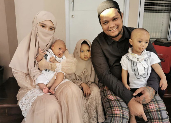 5 Artis Pria Ubah Penampilan Setelah Hijrah, Nomor 3 Benci Musik