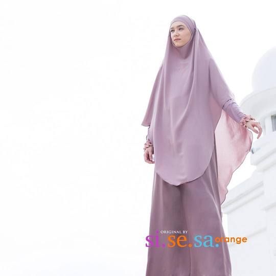 Intip 6 Tren Busana Muslim 2021, Home Dress hingga Wedding Syar'i