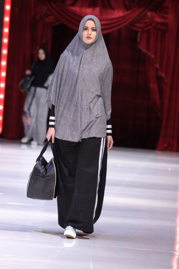 Intip 6 Tren Busana Muslim 2021, Home Dress hingga Wedding Syar'i
