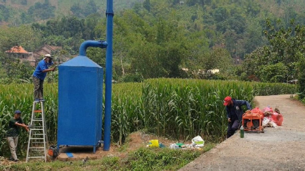 Hilangkan Sampah di Sungai, Ini Cara Cerdas yang Dilakukan Warga Begaganlimo